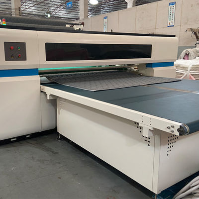 Colchón de la puntada de la maquinaria industrial ZLT-HM 3-12m m de ZOLYTECH que dobladilla el funcionamiento de la no-lanzadera de la máquina para los edredones
