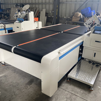 Automático 15-20pcs/h Cama de colchón cinta de borde máquina Sistema computarizado 50-500mm espesor de costura volcado automático 4KW